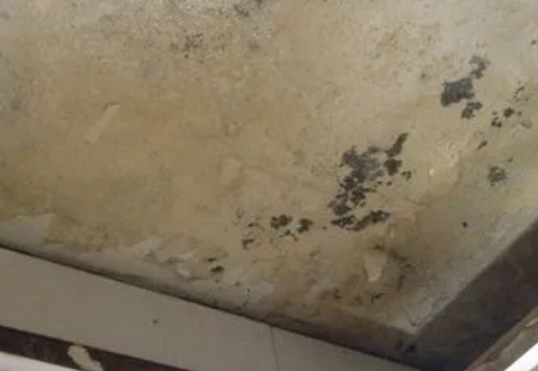 鄂州阳台漏水维修公司分享下鄂州卫生间渗水维修需要注意哪些问题。